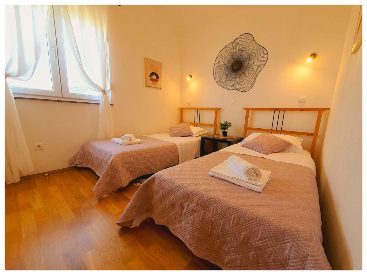 Apartman Mila Barbat na Rabu Екстер'єр фото